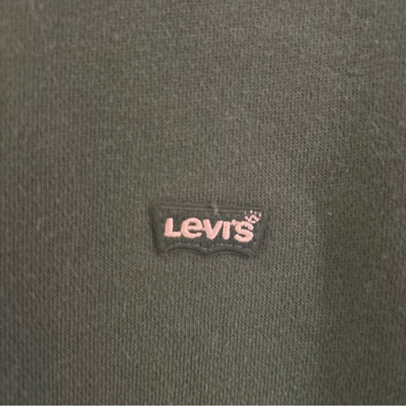 Levi’s Women’s XS Everyday Green Crew Pullover! Solid And Soft (Bistro Green) - Picture 2 of 13